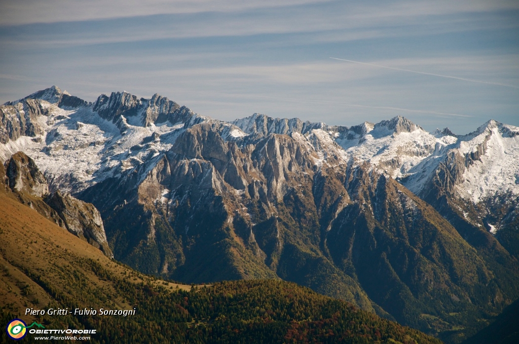 27 In mezzo a questi monti il P.zo Badile Camuno - foto Fulvio.jpg